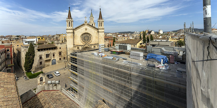 Nueva fachada ventilada en la ampliación del Museo del Vino en Vilafranca del Penedès 