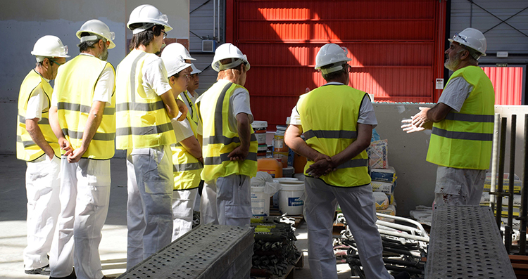 El número de trabajadores en la construcción creció un 8% en junio 