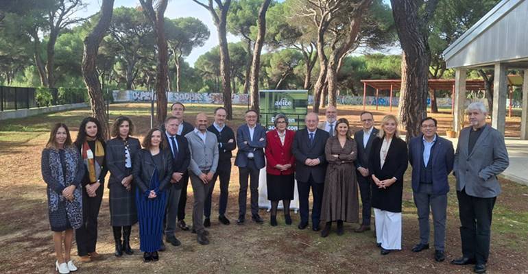 Aeice refuerza su alianza con la universidad para atraer talento joven y definir el hábitat del futuro