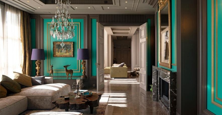 Anvana Architects transforma una vivienda frente al mar en un hogar de inspiración clásica francesa