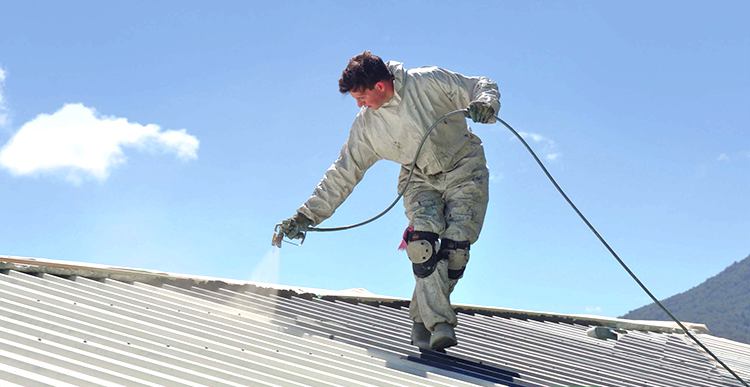 Ahorro energético en naves industriales con pinturas termoreflectantes para cubiertas