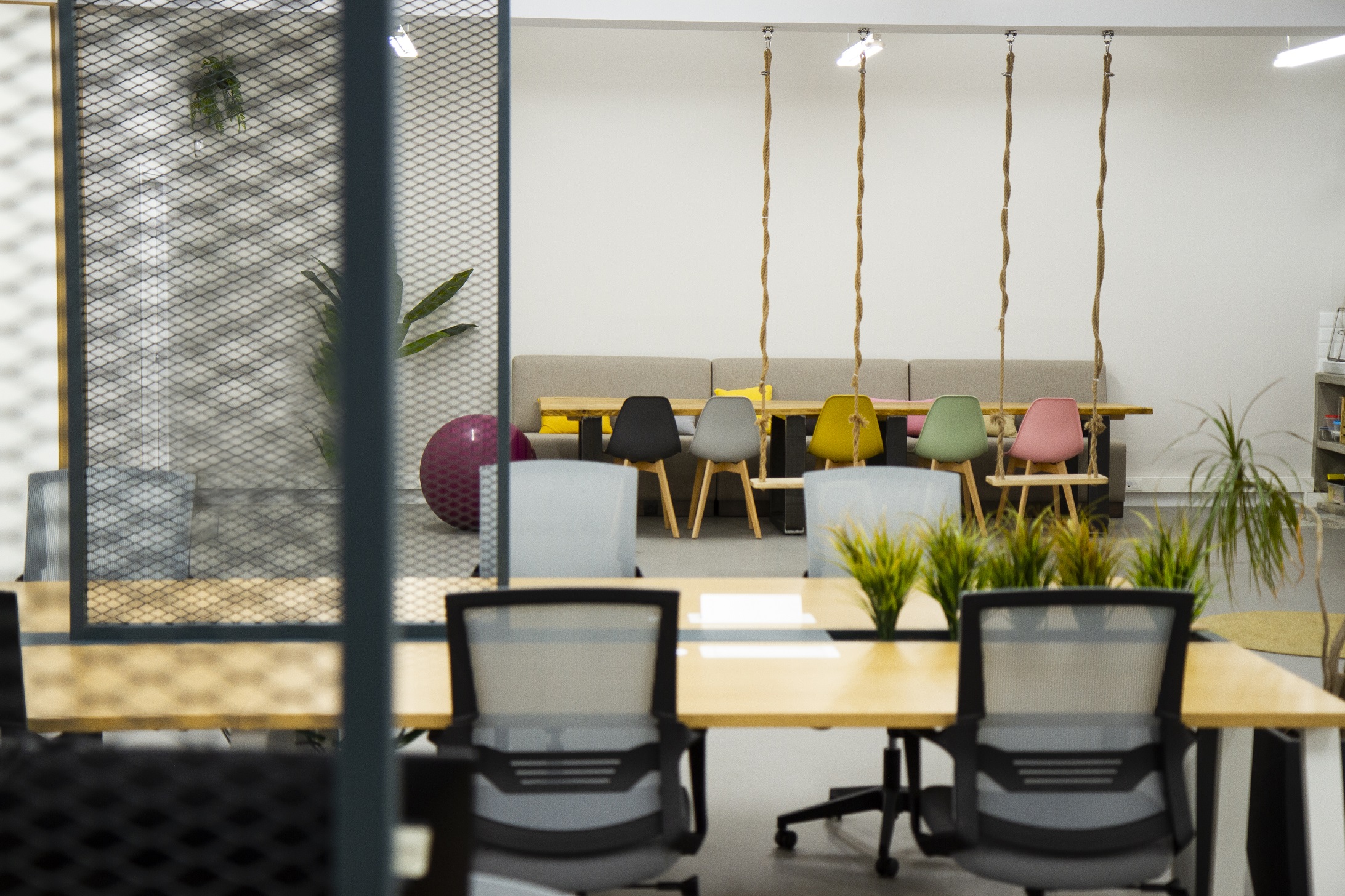 118 Studio convierte una antigua fábrica textil en la nueva sede de Gete Comunicación
