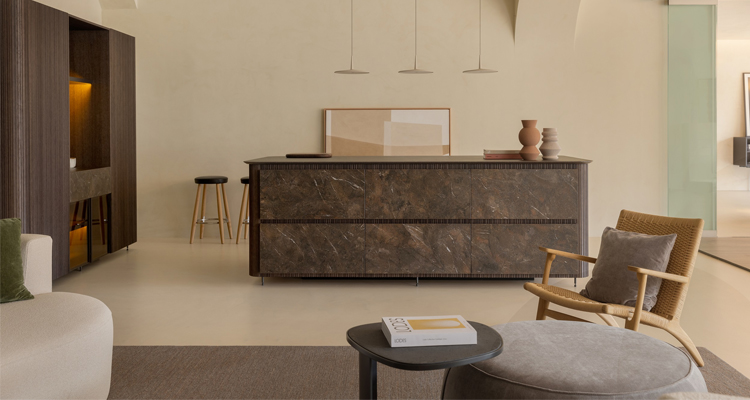 Diseño curvo y funcionalidad en la cocina contemporánea