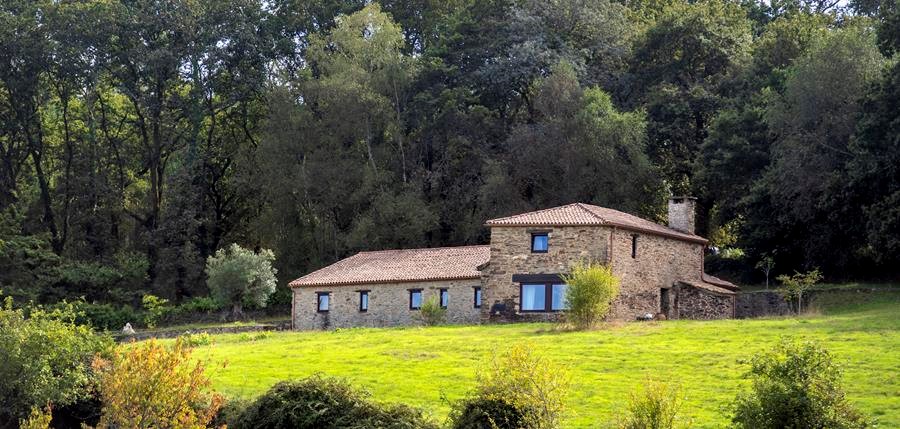 Un antiguo pazo reconvertido a vivienda vacacional en Galicia
