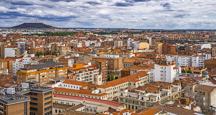 El precio de la vivienda usada en España sube un 8,95% interanual en abril, pese a una caída mensual del 1,9%