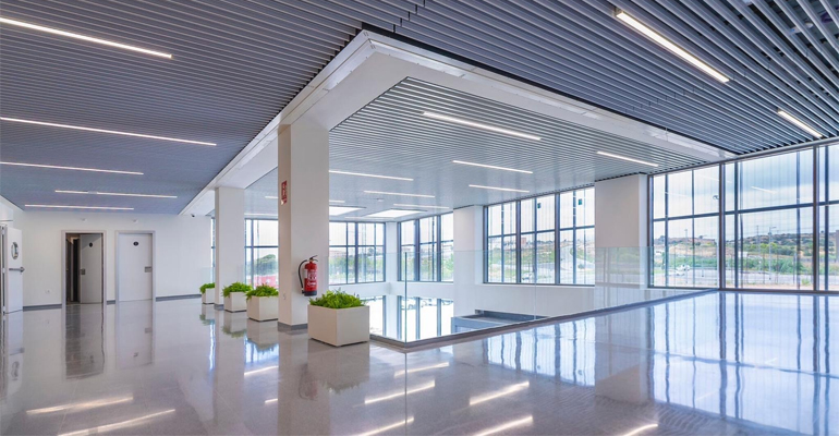 Saint-Gobain participa en el Hospital Viamed Tarragona, un edificio sanitario de consumo energético casi nulo