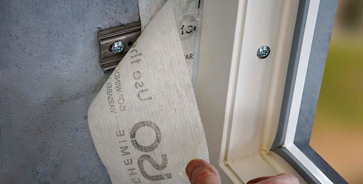Sellado sencillo con pads adhesivas para ventanas