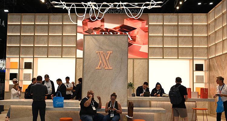 Venux propone en kbis 2026 una fusión entre diseño e innovación en superficies para cocinas y baños