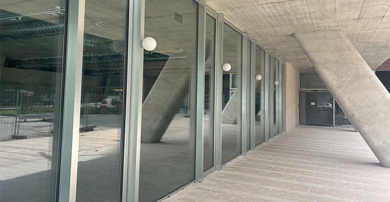 Vidrios Saint Gobain Edificio Llull 3 - DPArquitectura