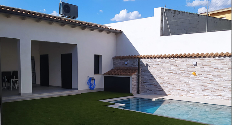 Bomba de calor Wolf de rendimiento sostenible para una vivienda de lujo en Lagartera, Toledo