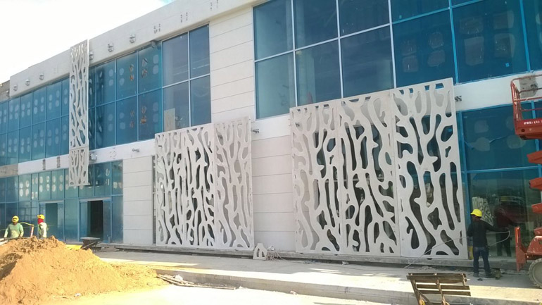 MC Spain suministra aditivos de hormigón para decorar la fachada del aeropuerto de Santa Marta en Colombia