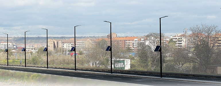 Luminarias led que se alimentan sólo con energía solar