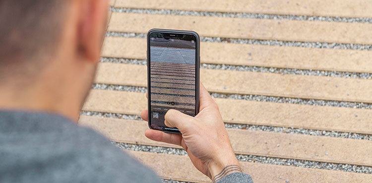 Pavimento permeable con drenaje sostenible